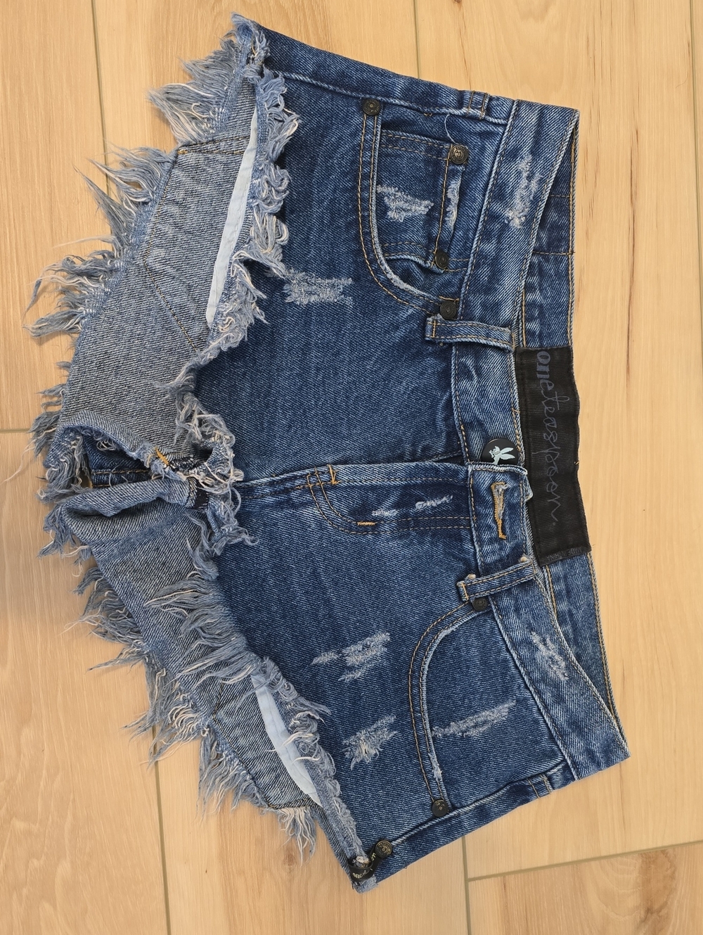 One Teaspoon Bandits Cutoff Shorts Size 26 - Picture 2 of 7